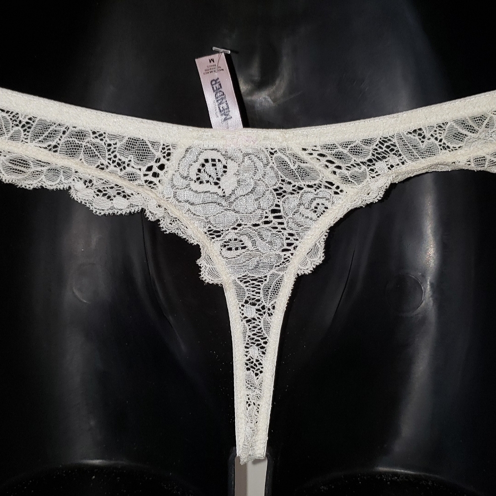 NEW MUST BUY 2 VICTORIA’S SECRET VINTAGE 2002 SMALL BLACK SISSY THONG PANTIES - Picture 2 of 3